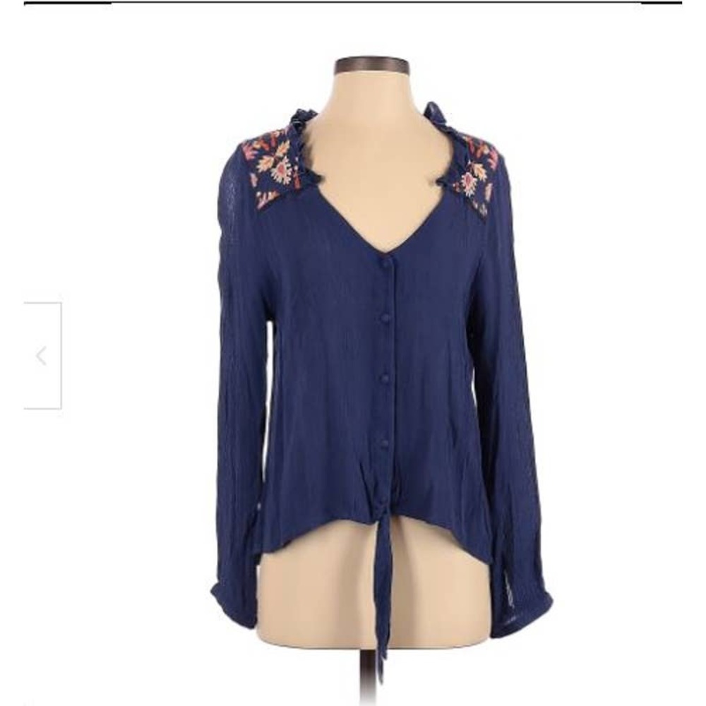 Chloe Oliver- Anthropologie- Blue floral embroidered yoke blouse- Size Medium